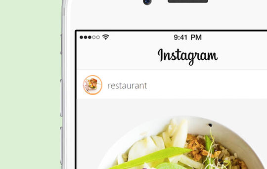 iphone cuenta de Instagram mostrando plato de ensalada, de un restaurante. Promocionar restaurante instagram